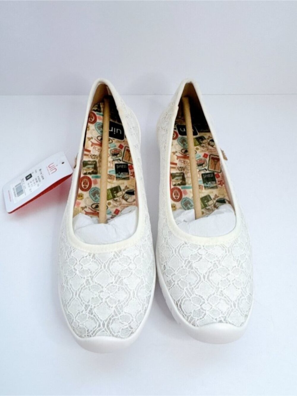 Women’s Size 9 UIN White Lace Slip-On Shoes Comfort Flats